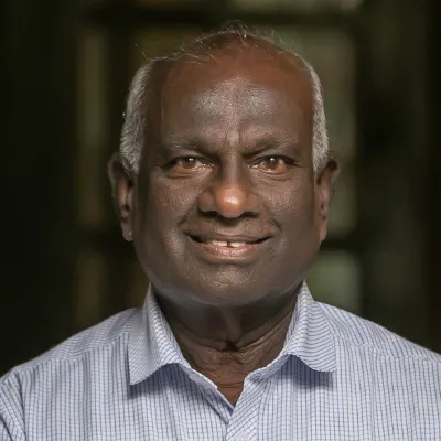 Chefarzt Dr. Siriwardhana