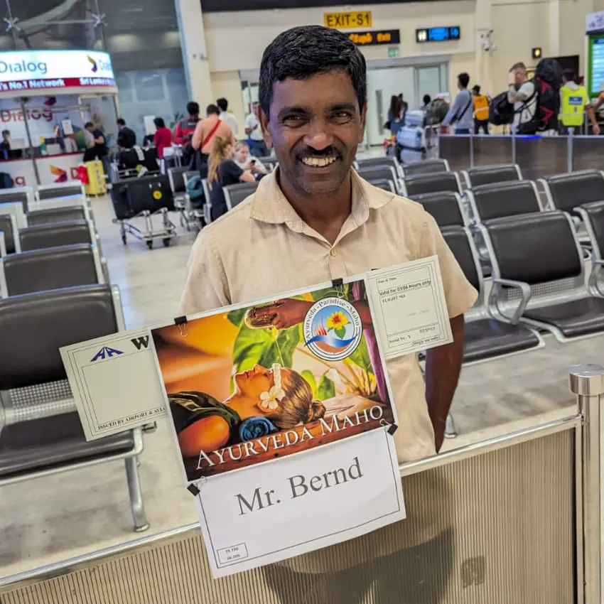 driver_ayurveda_shuttle_srilanka